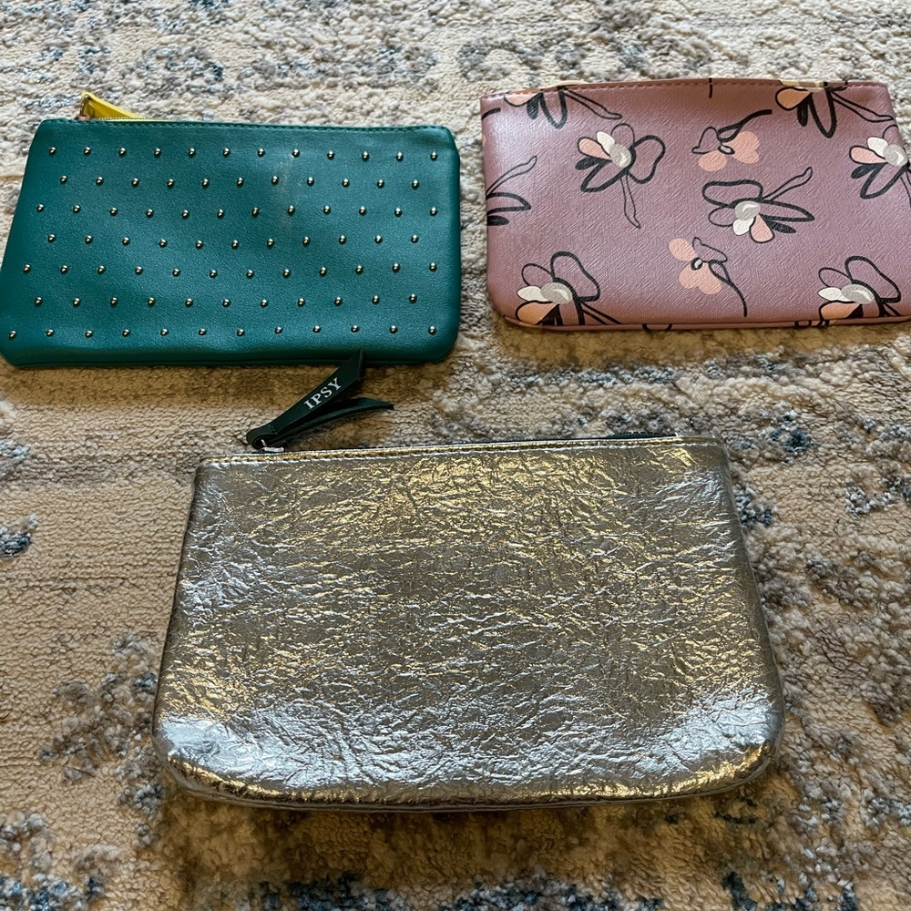 💄✨Ipsy Set of 2: Travel Tech Zip Pouch’s 📲💋